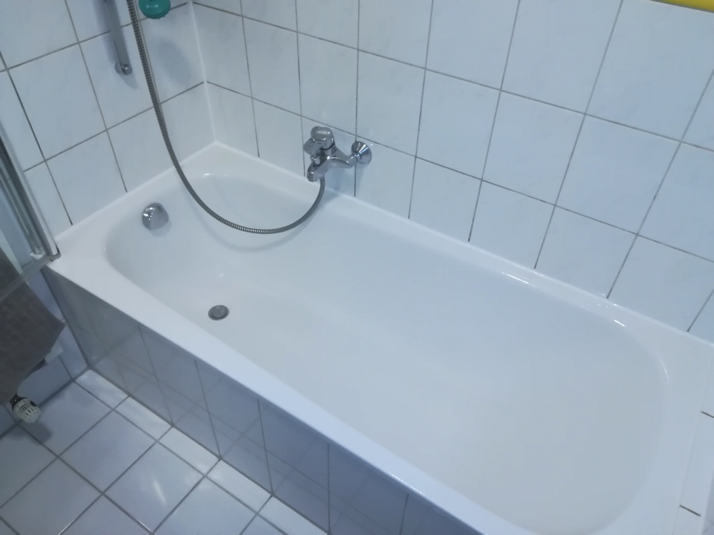 Silikonfugen Erneuerung Badewanne Badezimmer 03